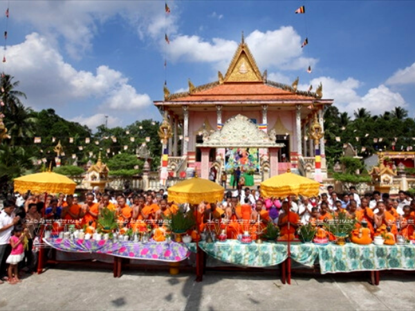 Lễ cổ truyền Chol Chnam Thmay ở Bảy Núi, An Giang